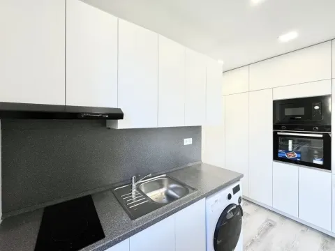 Pronájem bytu 1+1, Jablonec nad Nisou, Budovatelů, 28 m2