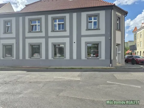 Pronájem obchodního prostoru, Žatec, Husitské náměstí, 300 m2