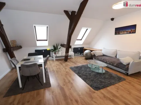 Prodej bytu 3+1, Cheb, Svatopluka Čecha, 87 m2