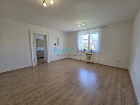 Pronájem bytu 1+1, Šumperk, Myslbekova, 40 m2