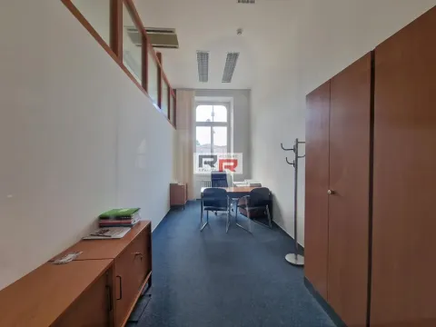 Pronájem kanceláře, Olomouc, Dolní náměstí, 16 m2