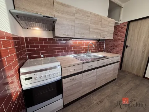 Pronájem bytu 2+1, Krnov - Pod Cvilínem, SPC S, 58 m2