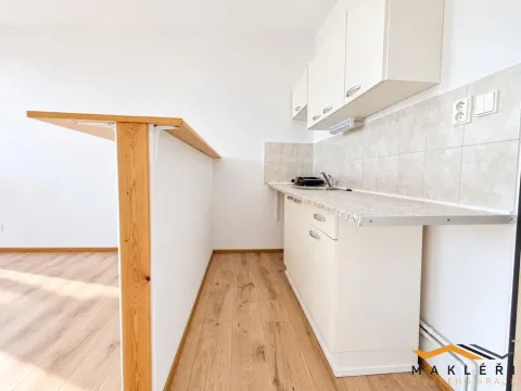 Pronájem bytu 1+kk, Tábor, Čsl. armády, 23 m2