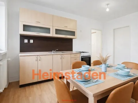 Pronájem bytu 2+1, Karviná - Nové Město, nám. Budovatelů, 69 m2