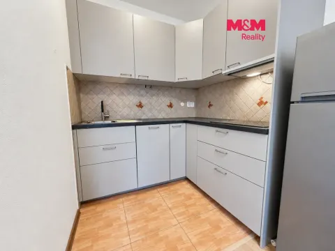 Pronájem bytu 2+kk, Kladno, Osvoboz. pol. vězňů, 26 m2