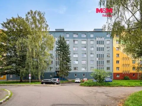 Prodej bytu 3+1, Karlovy Vary, Brigádníků, 68 m2
