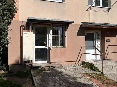 Pronájem obchodního prostoru, Chodov, Revoluční, 35 m2