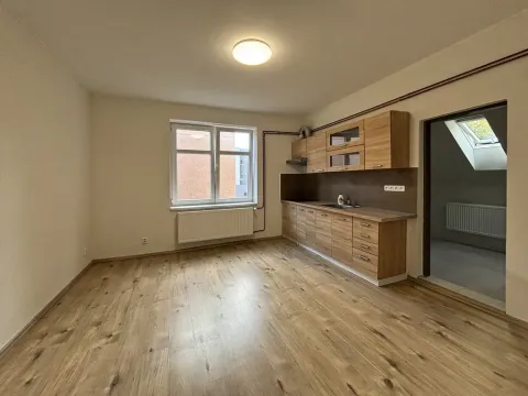 Pronájem bytu 2+kk, Nýřany, Benešova třída, 51 m2