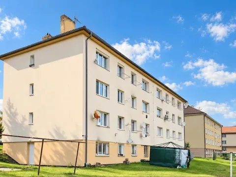 Pronájem bytu 2+kk, Tmaň, Sídliště, 38 m2