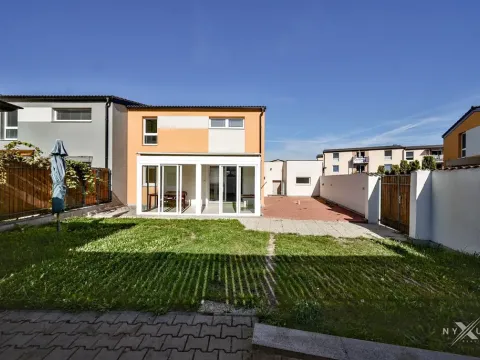 Pronájem rodinného domu, Hostouň, U Tvrze, 117 m2