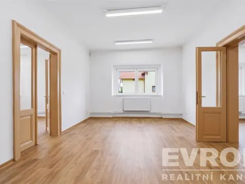 Pronájem kanceláře, Rokycany - Plzeňské Předměstí, Litohlavská, 150 m2
