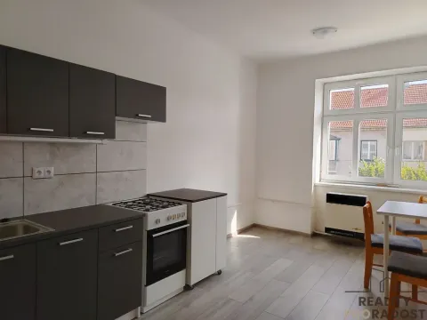 Pronájem bytu 1+1, Znojmo, Slovenská, 42 m2