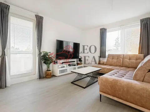 Prodej bytu 2+kk, Praha - Uhříněves, U uhříněveské obory, 44 m2