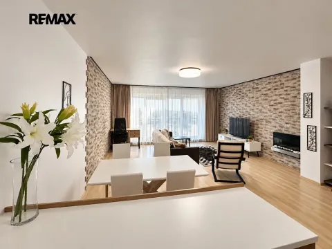 Pronájem bytu 2+kk, Praha - Vysočany, Na Harfě, 81 m2