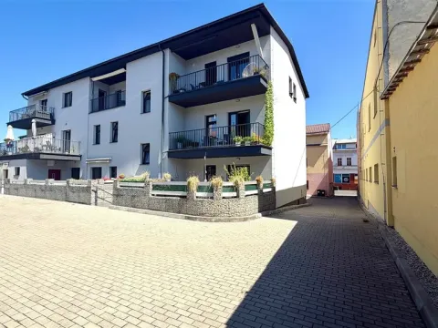 Pronájem bytu 2+kk, Cheb, Osvobození, 50 m2