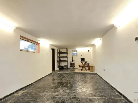 Prodej garáže, Mutěnice, 66 m2