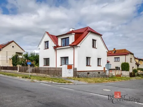 Prodej rodinného domu, Březnice, Za sokolovnou, 236 m2