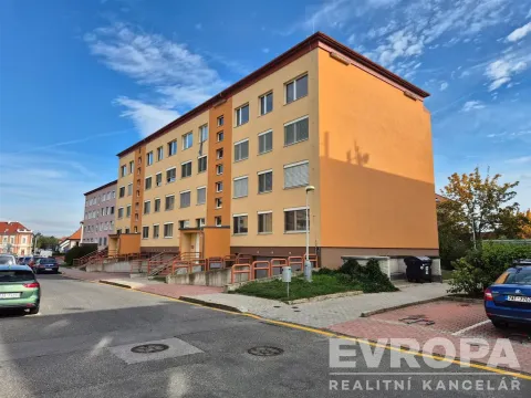 Pronájem bytu 5+1, Praha - Vinoř, Uherská, 100 m2