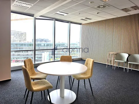 Pronájem kanceláře, Praha, Na strži, 208 m2