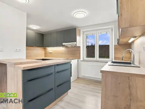 Pronájem bytu 3+1, Hvozdná, K Větřáku, 102 m2