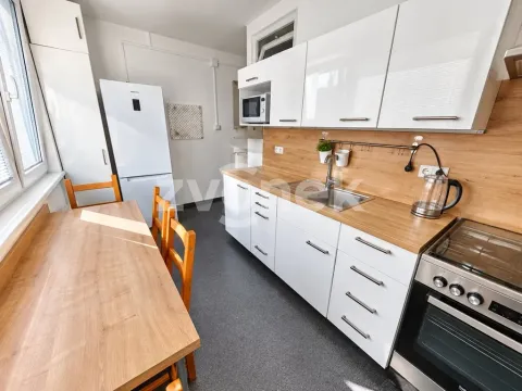 Pronájem bytu 3+1, Zlín, Slezská, 68 m2