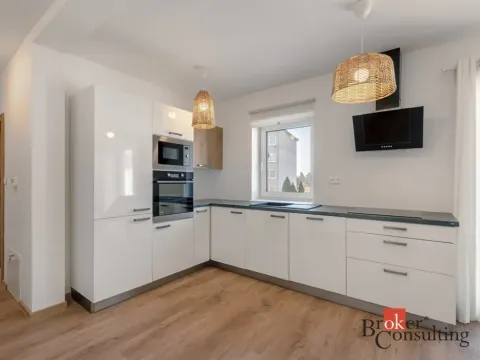 Pronájem bytu 3+kk, Valtice, P. Bezruče, 58 m2