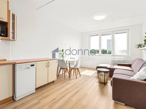 Pronájem bytu 2+kk, Praha, Levského, 41 m2