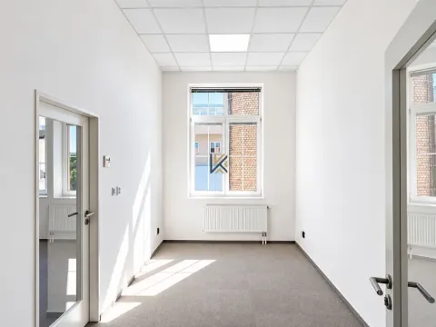Pronájem kanceláře, Praha - Smíchov, Nádražní, 12 m2