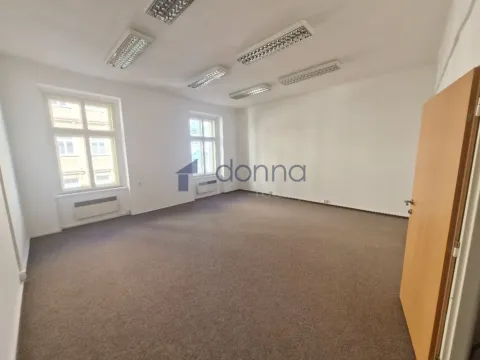 Pronájem kanceláře, Praha, Novákových, 136 m2