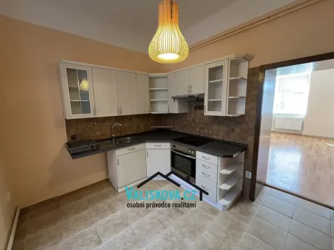 Pronájem bytu 3+1, Kroměříž, Husovo náměstí, 93 m2