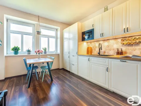 Prodej bytu 2+1, Krupá, 53 m2