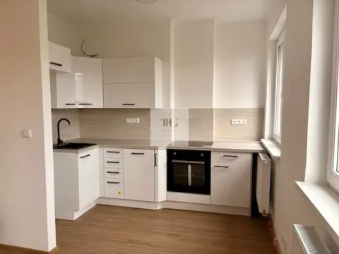 Prodej bytu 2+kk, Praha, Humpolecká, 44 m2