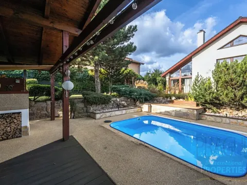 Prodej rodinného domu, Hostivice, U Lindbetonky, 245 m2