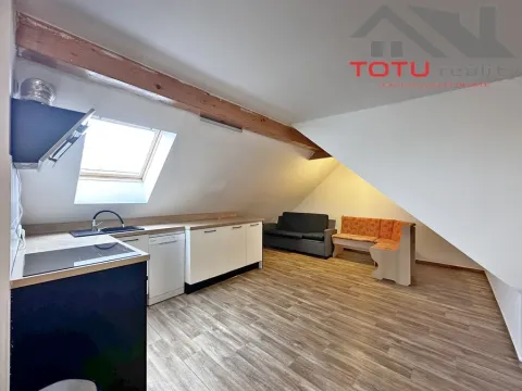 Pronájem bytu 1+kk, Jaroměř - Semonice, 68 m2