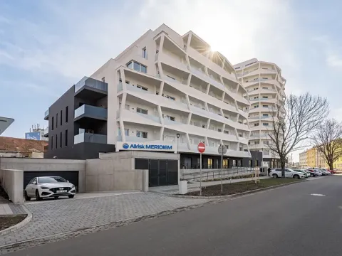Pronájem bytu 3+kk, Brno, Komárovská, 78 m2