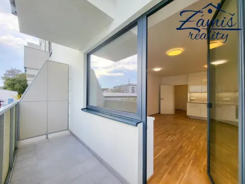 Pronájem bytu 1+kk, Kladno, Lesík, 33 m2