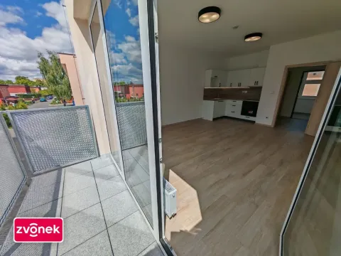 Pronájem bytu 1+kk, Otrokovice, Moravní, 36 m2