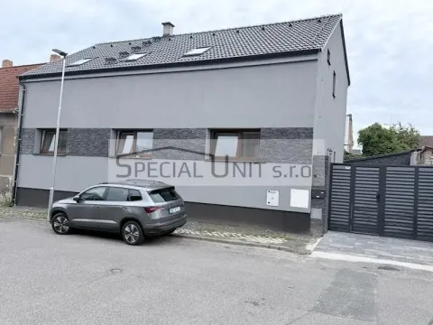 Prodej rodinného domu, Kladno - Kročehlavy, Jeronýmova, 240 m2