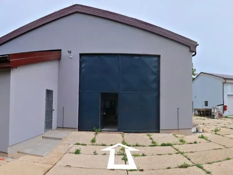 Pronájem skladu, Hředle, 243 m2