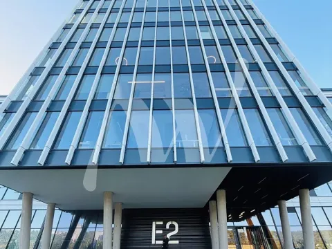 Pronájem kanceláře, Praha - Holešovice, Pod dráhou, 673 m2