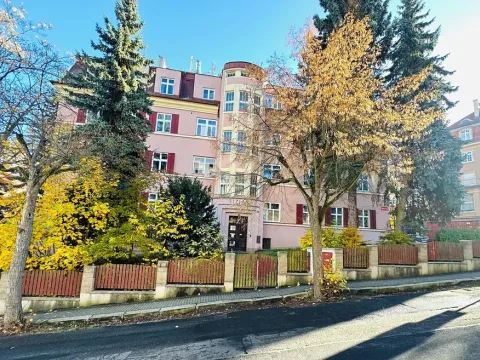 Prodej bytu 2+1, Karlovy Vary, Poděbradská, 56 m2